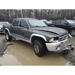 2002 DODGE DAKOTA