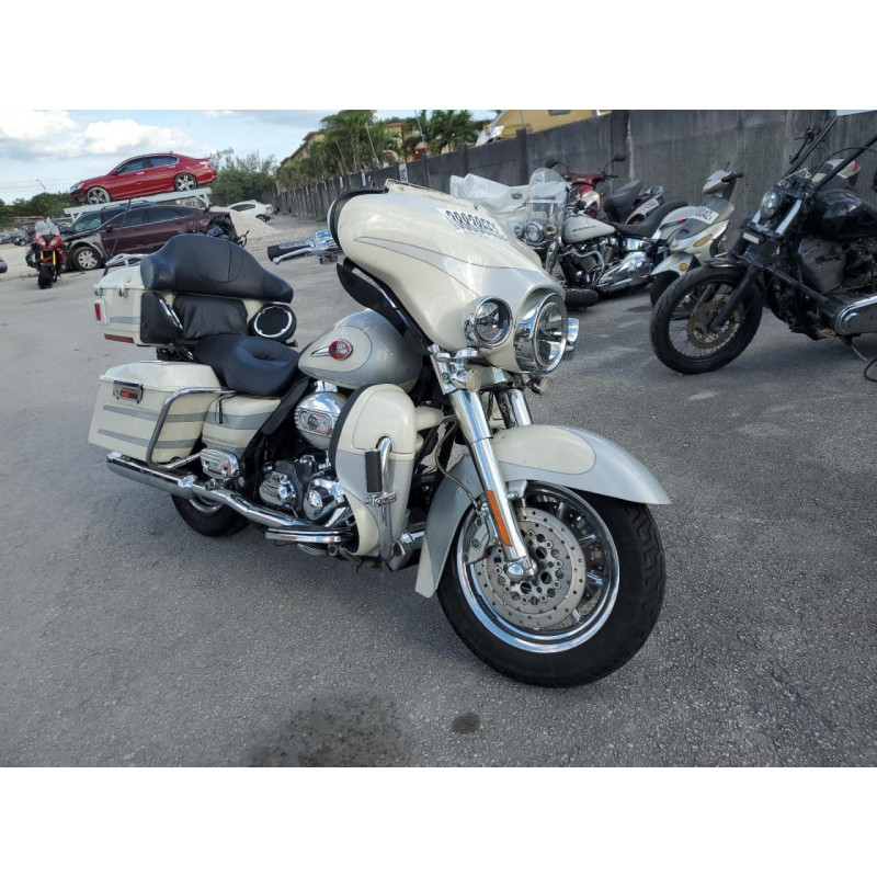 2008 HARLEY-DAVIDSON FLSE