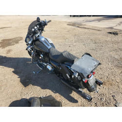 2016 HARLEY-DAVIDSON FL