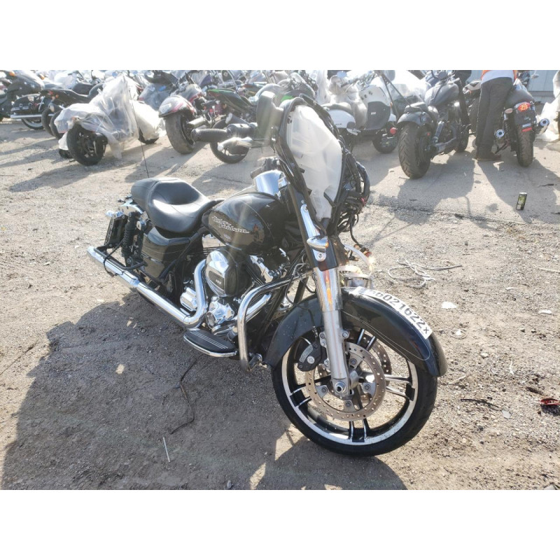 2015 HARLEY-DAVIDSON FL