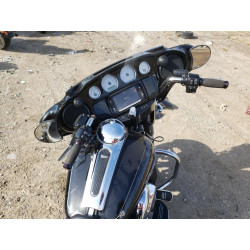 2015 HARLEY-DAVIDSON FL