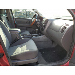 2005 FORD ESCAPE