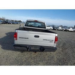 2004 DODGE DAKOTA
