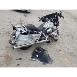 2011 HARLEY-DAVIDSON FL