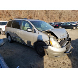 2009 TOYOTA SIENNA