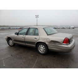 2003 FORD CROWN VIC