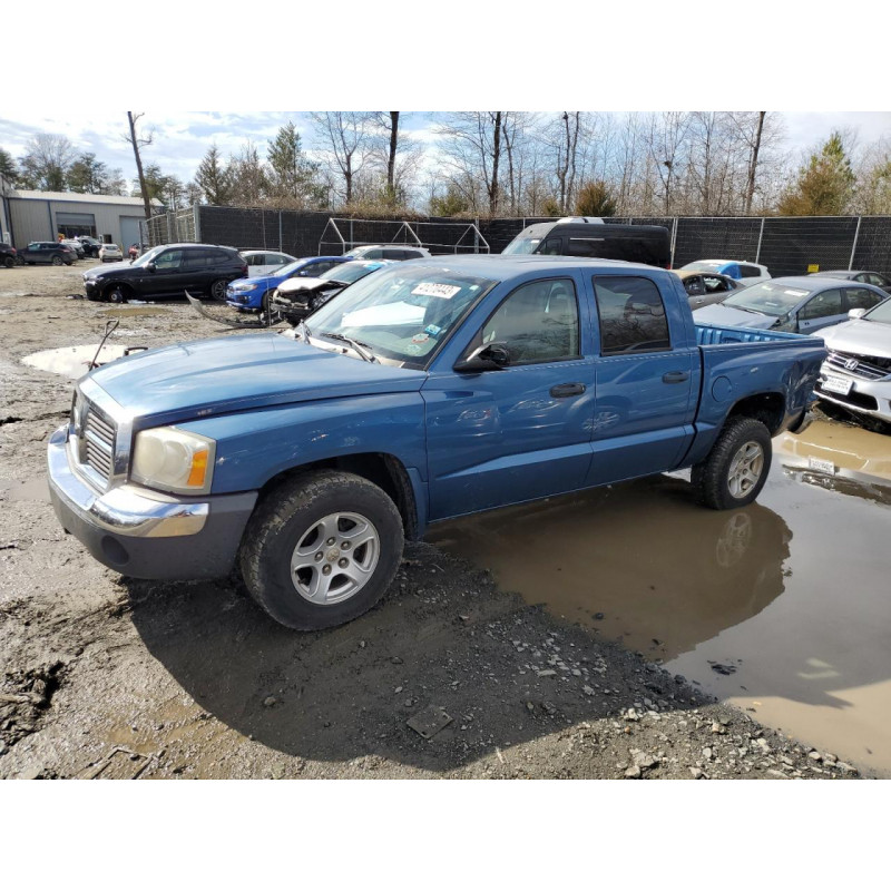 2005 DODGE DAKOTA