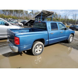 2005 DODGE DAKOTA