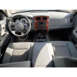 2005 DODGE DAKOTA