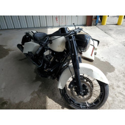 2019 HARLEY-DAVIDSON FL