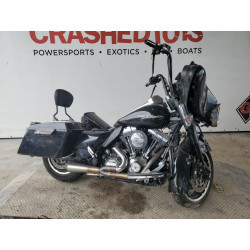 2011 HARLEY-DAVIDSON FL
